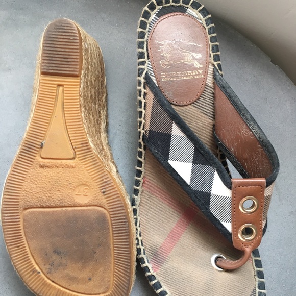 Burberry T Strap Sandal Wedges - Picture 3 of 8